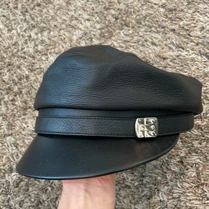 Gucci black leather newsboy cap, EUC